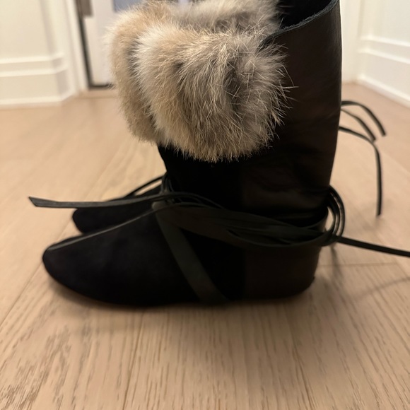 Isabel Marant Suede and Fur Flat Boots with Wraparound Straps Size 39 - Picture 3 of 6
